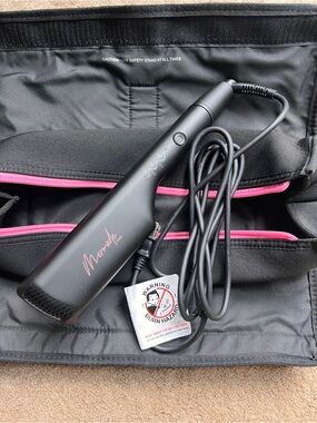 Mermade Hair Double Waver with Heat Clutch & Mat - NEW, NEVER USED